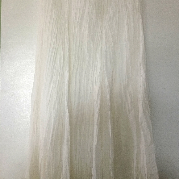 Skirt - Picture 2 of 6